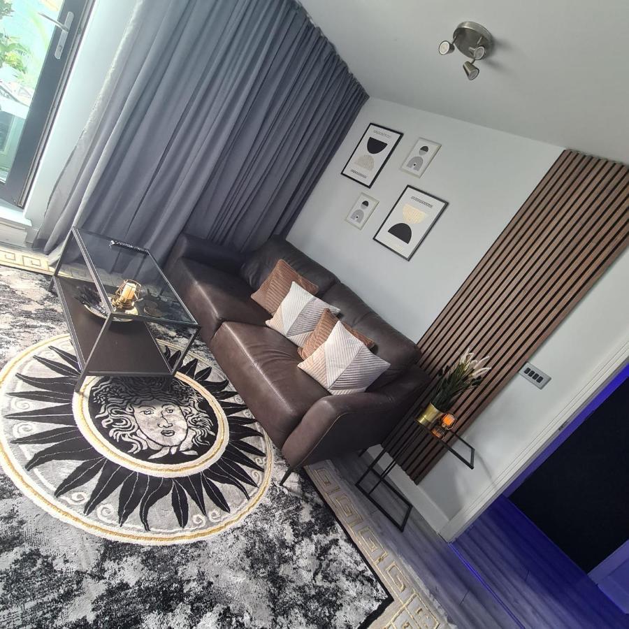 버밍엄 Luxury 9Ine Penthouse With Garden & Jacuzzi 아파트 외부 사진